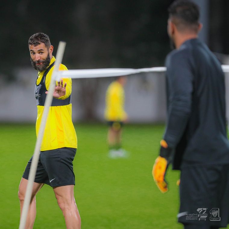 Benzema se volvió a entrenar con el Al Ittihad. Foto: @ittihad_en