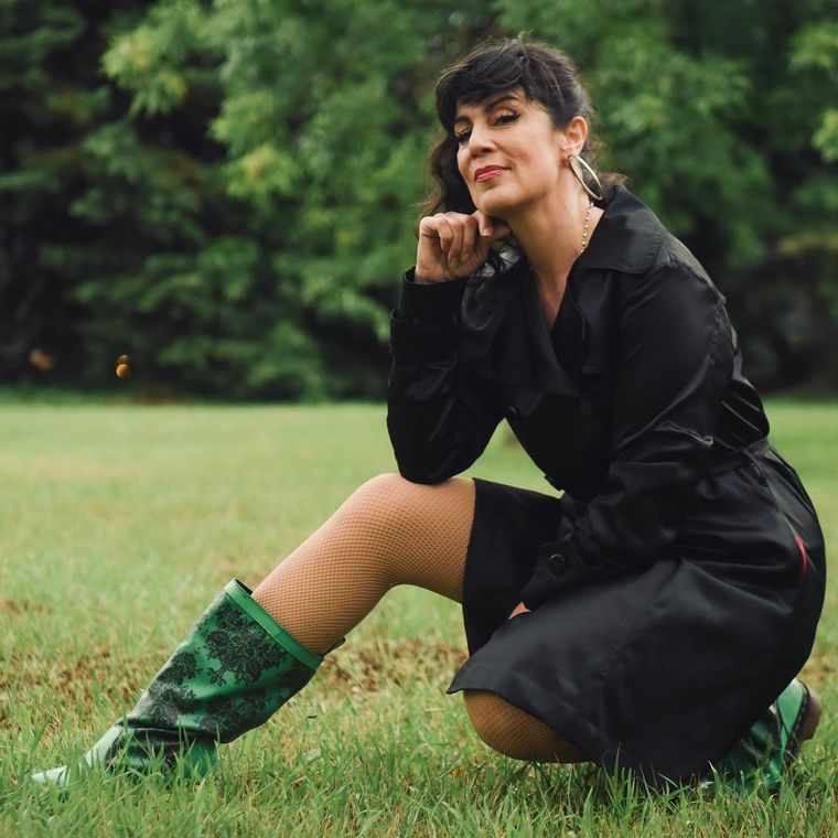 Mimi Maura nació el 19 de febrero de 1972 en Puerto Rico.