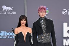 Megan Fox y Michelle Gun Kelly lucieron como una de las parejas más escandalosas Megan Fox junto a Machine Gun Kelly Foto: https://peopleenespanol.com/ponte-bella/looks-alfombra-roja-premios-billboard-2022/
