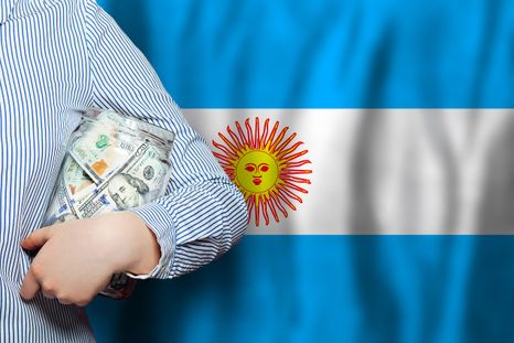 Baja la deuda pública argentina