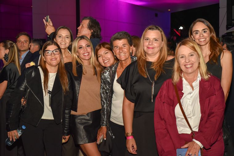 Virginia Gallardo junto a un grupo de diputadas de la Libertad Avanza de diferentes provincias. Virginia Gallardo junto a un grupo de diputadas de la Libertad Avanza de diferentes provincias.