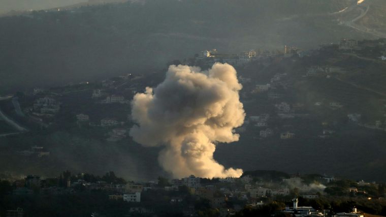 Los bombardeos en la frontera entre Israel y Líbano no cesan. Foto: EFE
