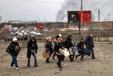 Millones de civiles siguen huyendo de Ucrania. Foto: TimesofIsrael