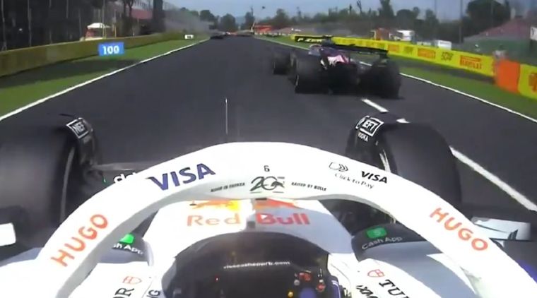 Isack Hadjar intenta pasar a Franco Colapinto en Monza.