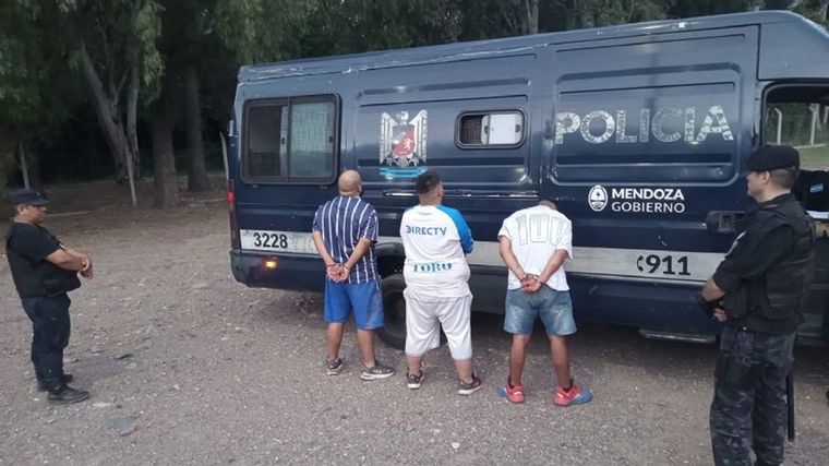Los tres detenidos por los incidentes antes del partido entre Godoy Cruz y Vélez.