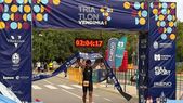 El triatlón Vendimia tuvo su edición 40. El triatlón Vendimia tuvo su edición 40.