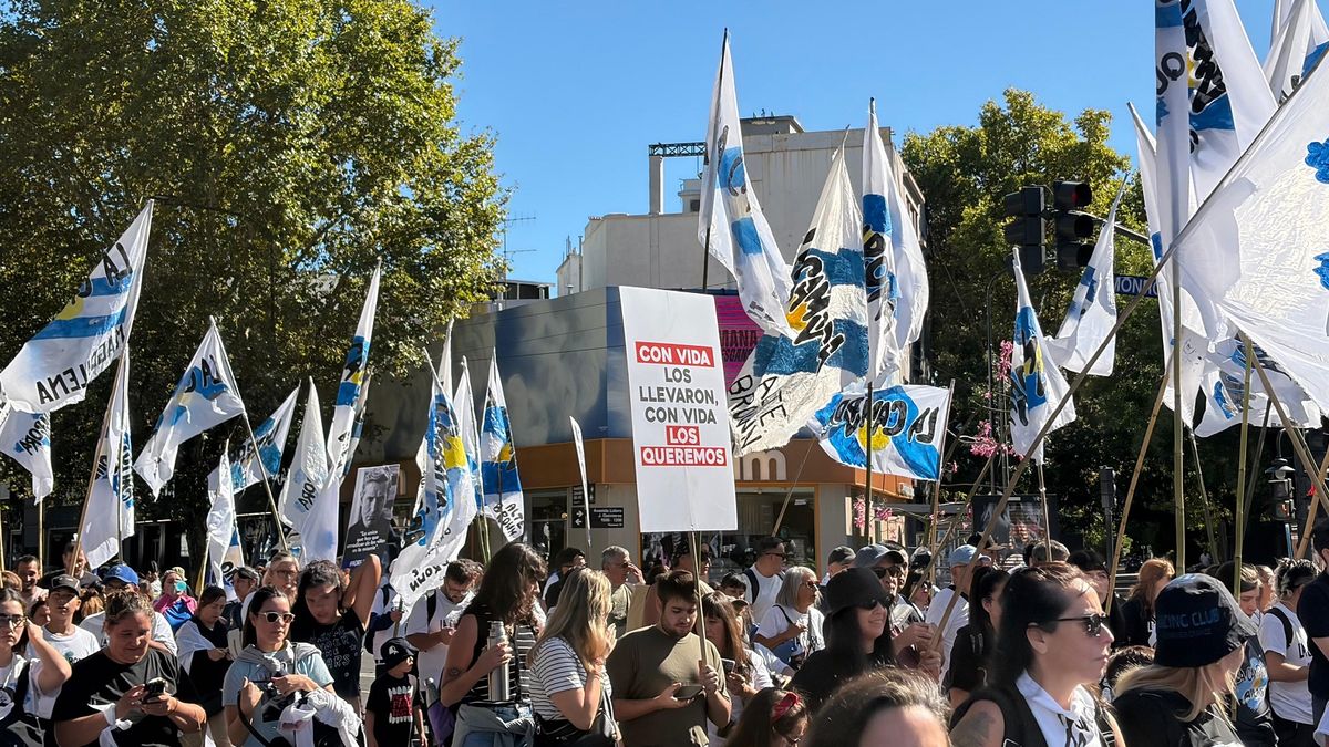 Marcha del 24 de marzo: empieza a movilizarse la gente en el Día de la Memoria