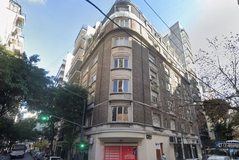 El edificio de Juncal y Uruguay donde vivía Cristina Fernández de Kirchner. El edificio de Juncal y Uruguay donde vivía Cristina Fernández de Kirchner.