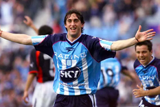 25 años atrás debutaba un chico de las juveniles en Racing; hoy es presidente. 25 años atrás debutaba un chico de las juveniles en Racing; hoy es presidente.