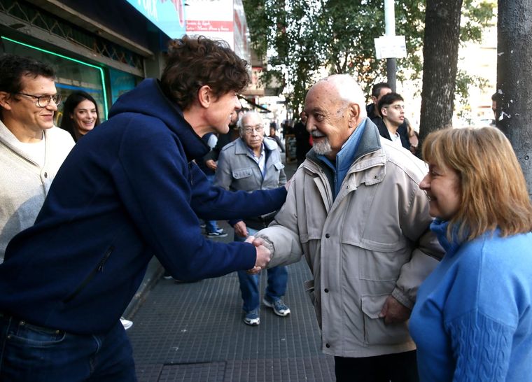 Martín Lousteau recorrió varios barrios de la Ciudad de Buenos Aires Foto: Prensa Lousteau
