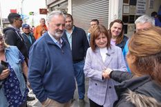 Patricia Bullrich visitó Monte Grande junto a Joaquín de la Torre.