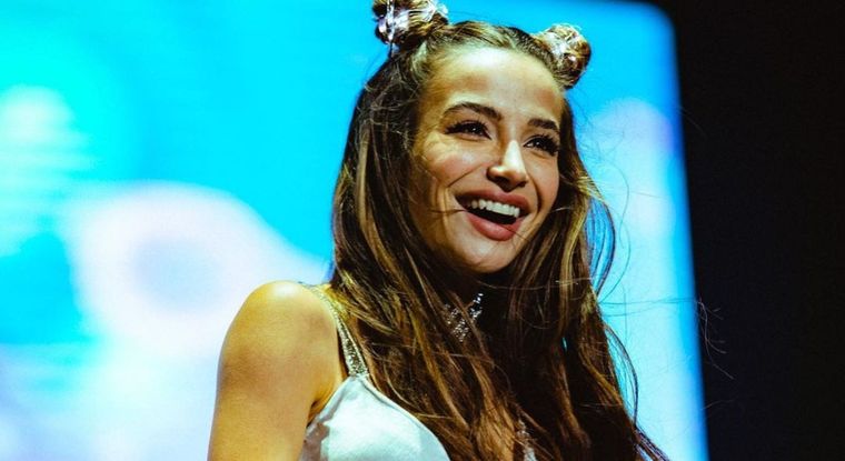 Brenda Asnicar y una fuerte palito para Julieta Poggio. Créditos: Archivo MDZ