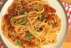 Espaguetis al sugo finto Una receta clásica de Italia en pocos pasos Foto: Shutterstock