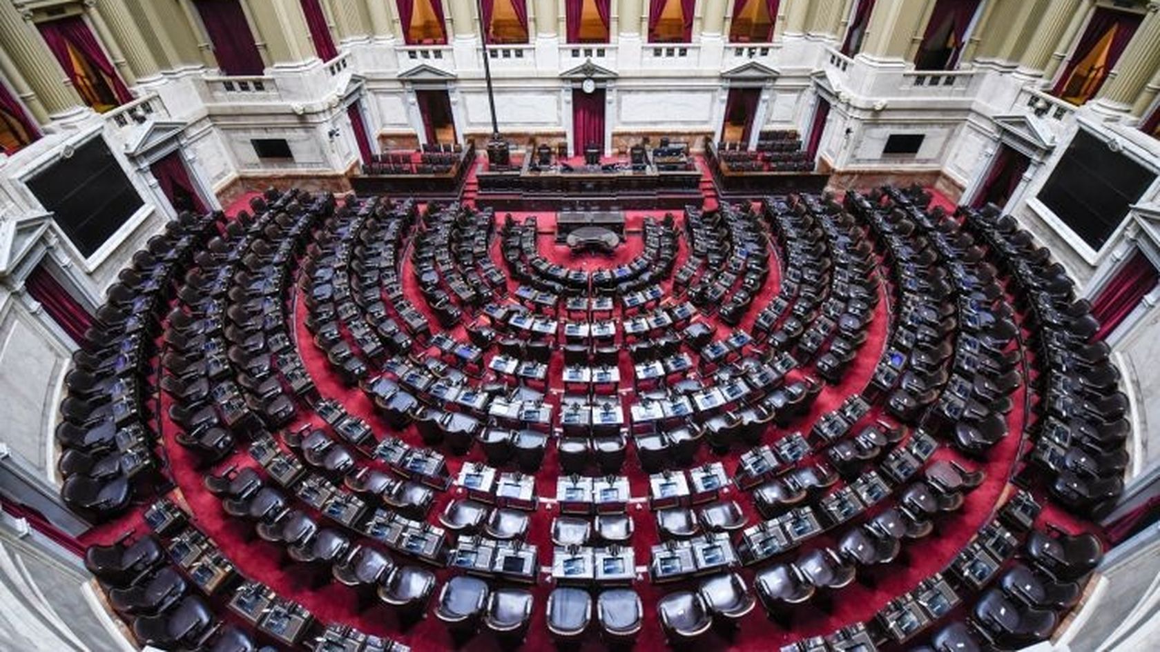 Papelón y delirio en Diputados: ¿son válidos todos los juramentos que se hicieron ayer?