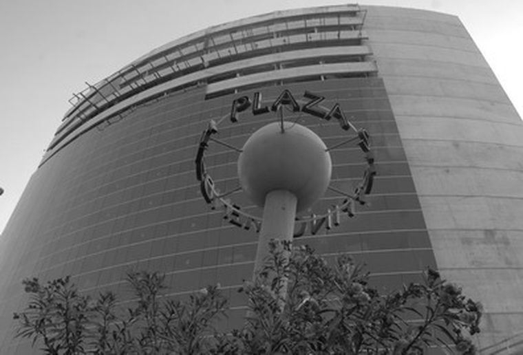 El hotel del shopping sigue sin nombre.