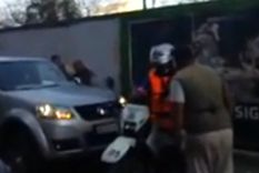 Los dos hombres discutieron hasta que uno de ellos tiró un gancho letal