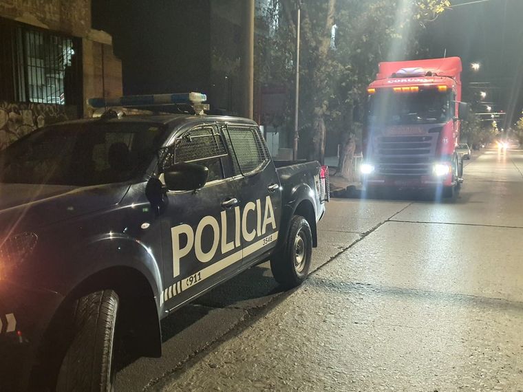 El camionero fue detectado por efectivos policiales