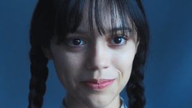Foto: https://novaradio.mx/netflix-lanza-trailer-de-merlina-la-nueva-serie-sobre-los-locos-addams/