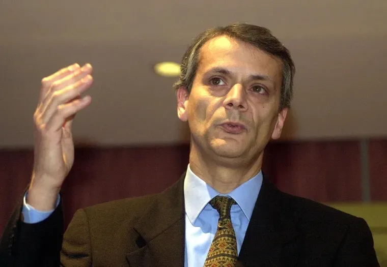 El Sheriff, como se lo apodaba a Javier Castrilli cuando dirigía, lanzó fuertes acusaciones sobre el manejo dirigencial, el VAR y el sistema de designaciones arbitrales.