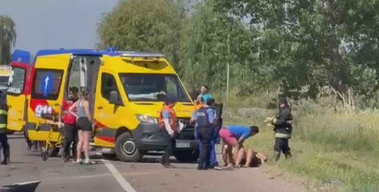 Aparatoso choque en San Carlos.