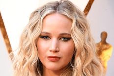 Foto: https://www.iodonna.it/bellezza/viso-e-corpo/2020/08/15/jennifer-lawrence-30-anni-compleanno-ritratto-beauty-notizie/