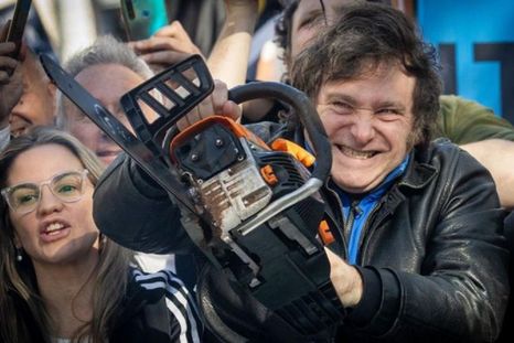 Milei prometió un recorte drástico del gasto público pero su “plan motosierra” ha generado muchas polémicas. Foto: Getty Images Milei prometió un recorte drástico del gasto público pero su “plan motosierra” ha generado muchas polémicas. Foto: Getty Images