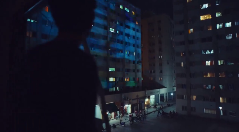 Parte del video fue filmado en las torres de calle San Juan y Siria. Foto: Captura de pantalla