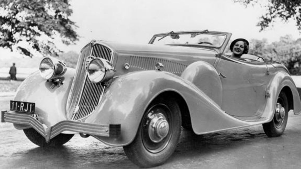 Peugeot 401 Eclipse: la historia del primer coupé-cabrio que revolucionó el mundo