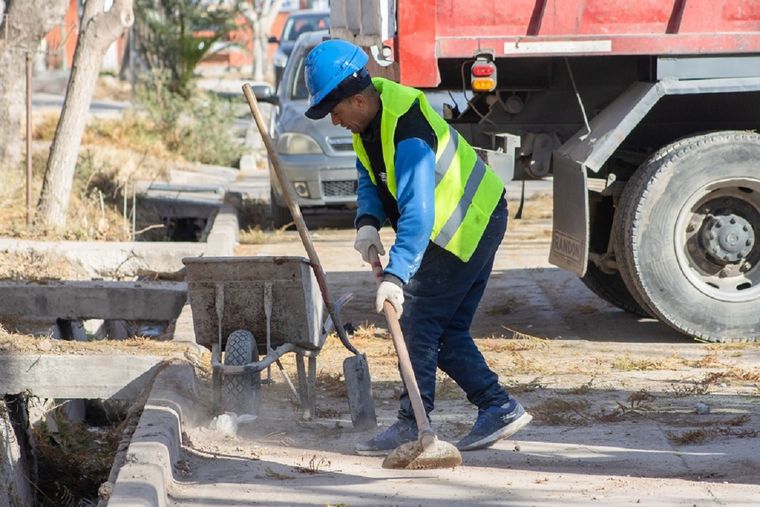 Las obras en calle Juncal integran circulación vehicular, espacios verdes y accesibilidad para los barrios del oeste godoicruceño.