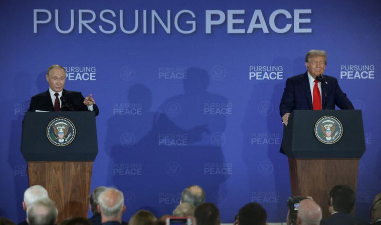 Donald Trump y Vladimir Putin se reunieron en Alaska y hablaron de Ucrania: Fue un encuentro muy productivo.