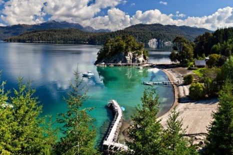 Villa La Angostura fue elegida por la IA como el pueblo más seguro de Argentina. Villa La Angostura fue elegida por la IA como el pueblo más seguro de Argentina.