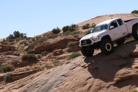 Videos: conocé esta tremenda Toyota con 56 cambios