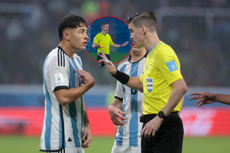 El árbitro francés estrenó la nueva mejora del VAR y fue con sonrisa para Argentina Foto: EFE