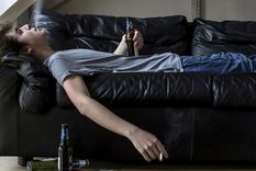 Sabemos que fumar y tomar en exceso hace mal, pero ¿sabías que permanecer mucho tiempo inactivo es un factor de riesgo igual de importante para tu salud? (Fuente: SCIENCE PHOTO LIBRARY)