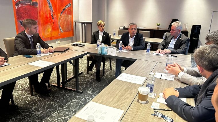 La comitiva mendocina, encabezada por el gobernador Alfredo Cornejo Foto: Prensa Gobierno de Mendoza