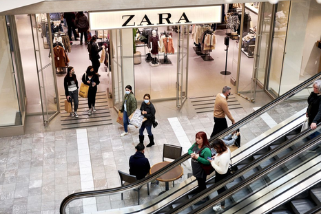 Zara vuelve a enamorarnos con sus prendas rebajadas. Foto: Zara