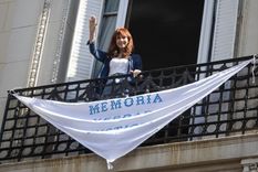 La ex presidenta insiste en condicionar la agenda de todo el peronismo con su pedido de libertad.