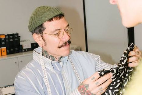 El diseñador argentino cierra su etapa en la firma italiana. El diseñador argentino cierra su etapa en la firma italiana.