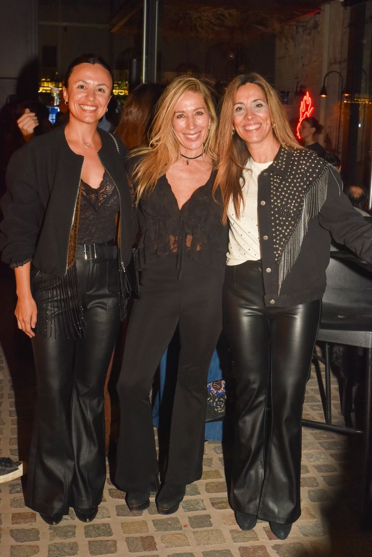 María Celeste Álvaro, Florencia Castro y Carolina Mirón. María Celeste Álvaro, Florencia Castro y Carolina Mirón.