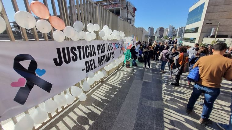 En la última jornada del juicio, el abogado de Brenda Agüero sugirió la existencia de un interés económico por parte de las madres de los bebés fallecidos Foto: El Doce