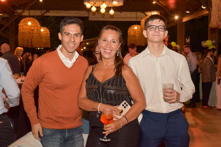 Claudio Rojas, Ceci Reta y Daniel Sosa. Claudio Rojas, Ceci Reta y Daniel Sosa.