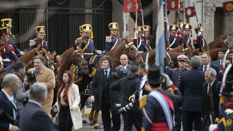 Tras participar del Te Deum, Milei reúne al gabinete en Casa Rosada para avanzar con nuevas reformas Tras participar del Te Deum, Milei reúne al gabinete en Casa Rosada para avanzar con nuevas reformas