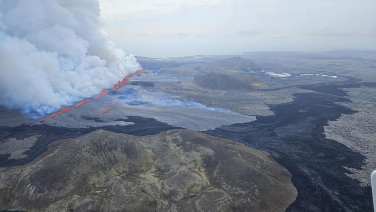 Una erupción volcánica ha comenzado en la península de Reykjanes (suroeste de Islandia) Foto: EFE