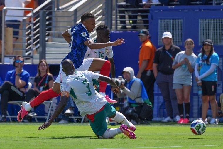 Mbappé lidera el juego de Francia, pero no puede destrabar el marcador ante Senegal.&nbsp;