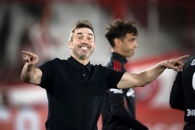 El Chacho Coudet tuvo un debut victorioso como DT de River.