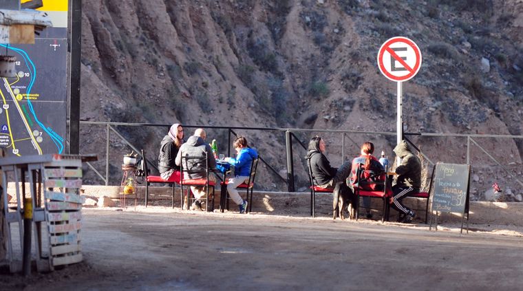 Este fin de semana se habilitó el turismo interno y los mendocinos coparon Cacheuta y Potrerillos. Foto: ALF PONCE / MDZ
