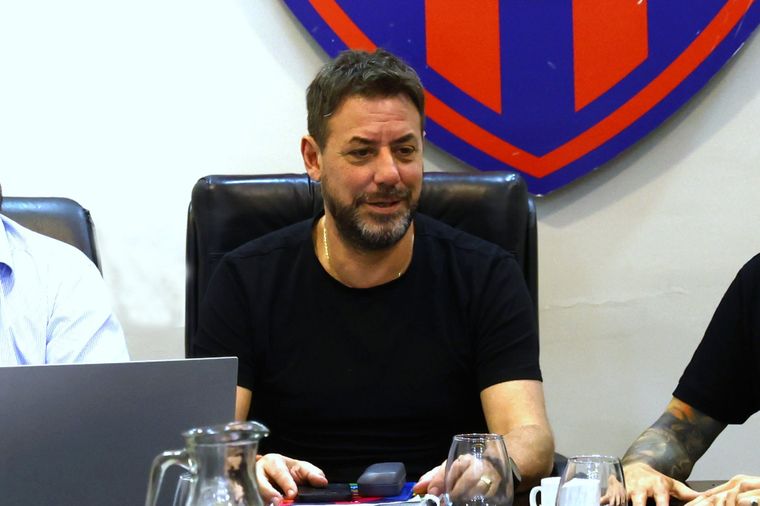 El presidente transitorio de San Lorenzo confirmó que el club tiene 14 inhibiciones y tan solo 7 millones de pesos en al caja chica.&nbsp;