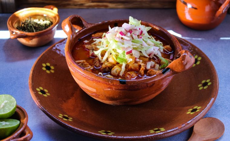 Pozole rojo Una receta de México con un sabor único Foto: Shutterstock