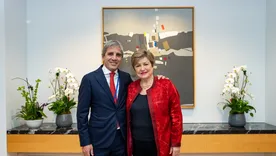 Luis Caputo y Kristalina Georgieva, tras el anuncio del FMI.