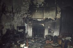 Grandes pérdidas El incendio se produjo a metros de calle San Martín.